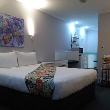 Colonial Lodge Motel Lago Lago Taupo Esterno foto