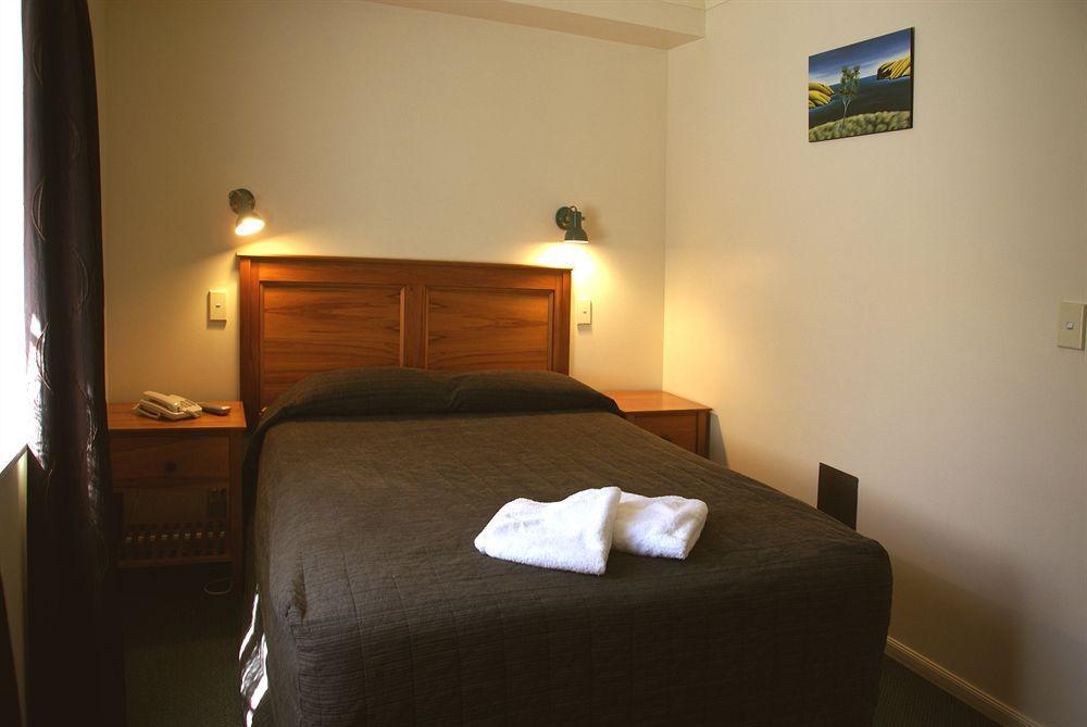 Colonial Lodge Motel Lago Lago Taupo Esterno foto