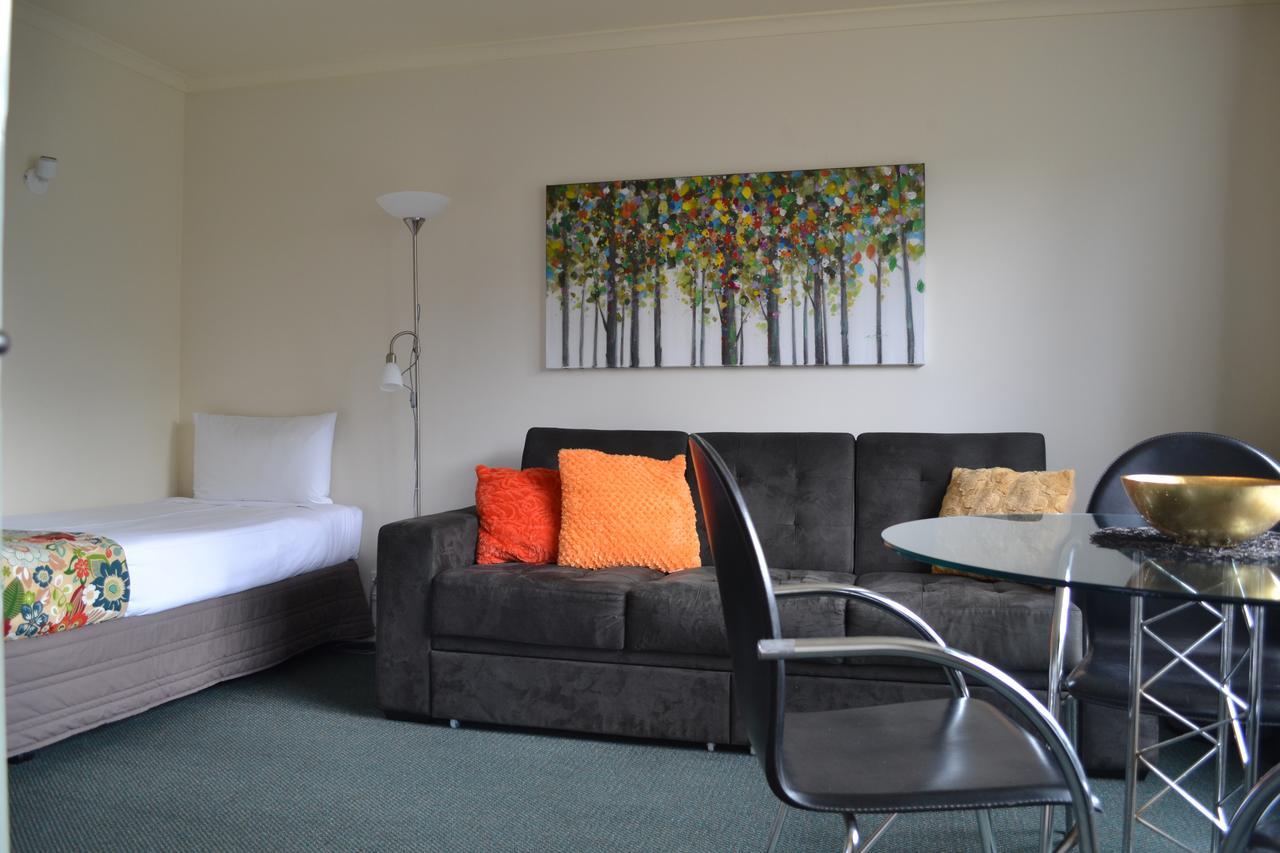 Colonial Lodge Motel Lago Lago Taupo Esterno foto