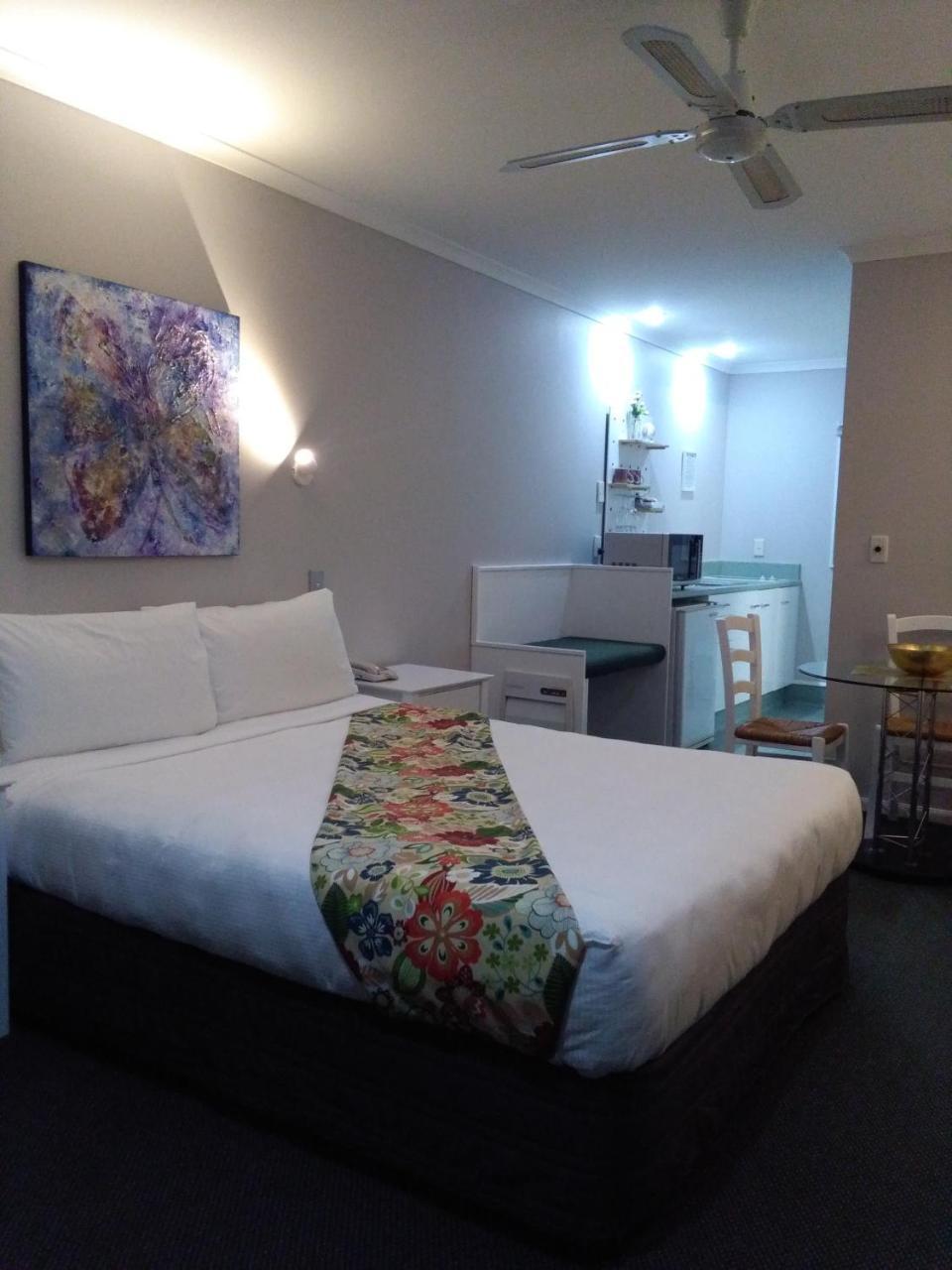 Colonial Lodge Motel Lago Lago Taupo Esterno foto