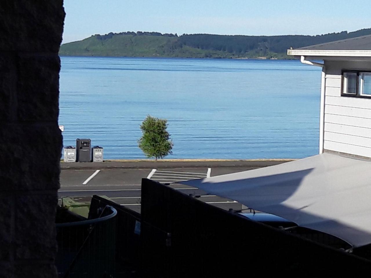 Colonial Lodge Motel Lago Lago Taupo Esterno foto