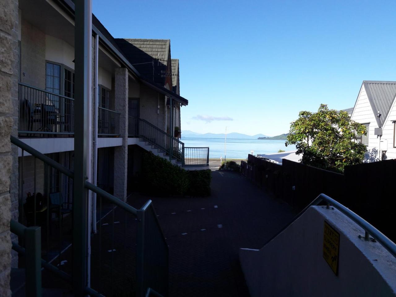 Colonial Lodge Motel Lago Lago Taupo Esterno foto